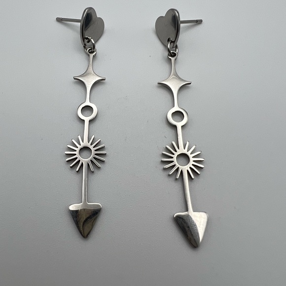 Delicate Silver Arrow Earrings - Trendy Long Dangle Earrings- Bohemian Earrings - Picture 4 of 8